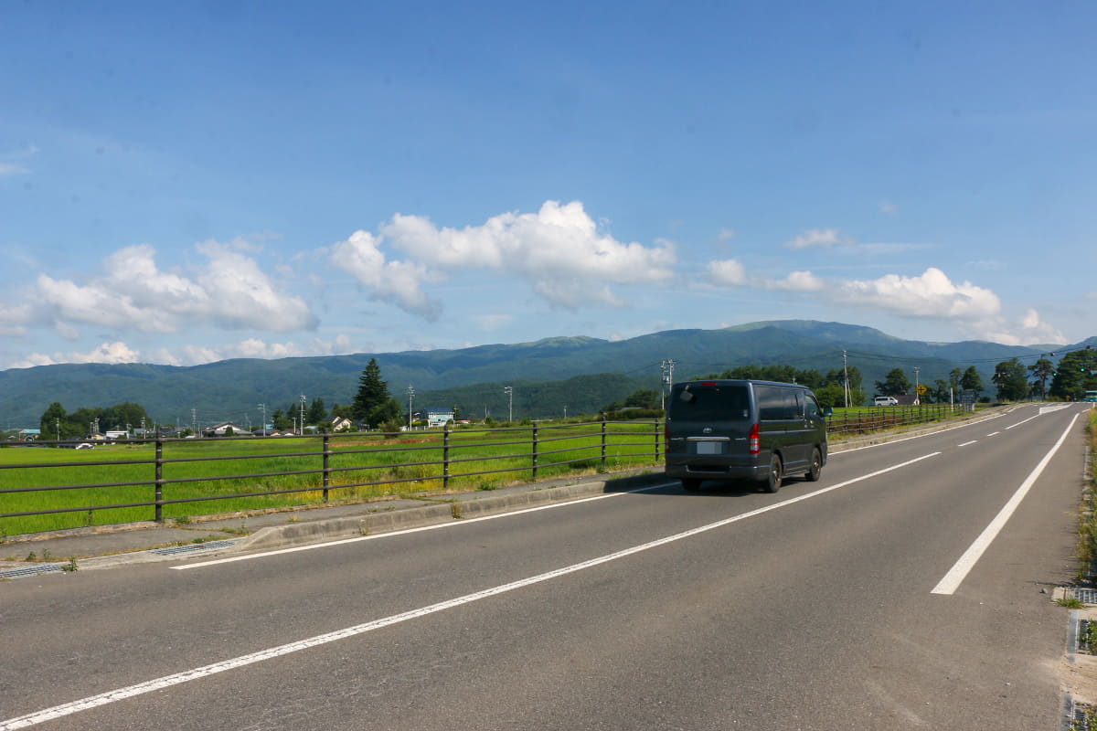 猛暑の東京を抜け出して長野県へ。といっても標高が低いところはまだまだ暑いので、少しでも高い場所を目指します