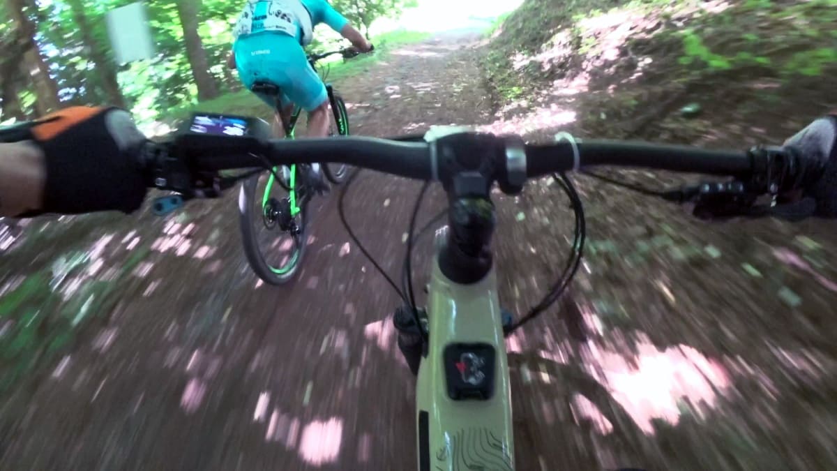 ゴールに向けて最後の上りは競争に