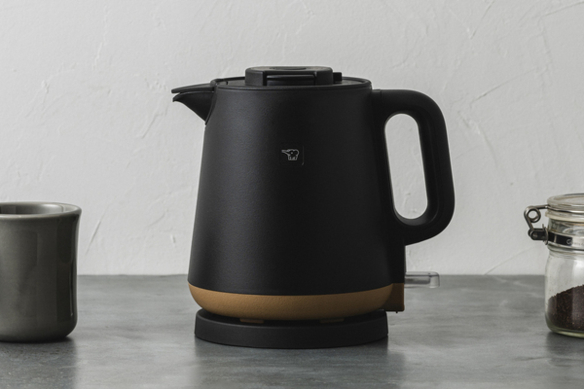 電気ケトル「CK-PA08」。写真のカラーはブラック