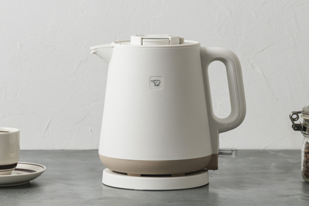 電気ケトル「CK-PA08」。写真のカラーはホワイト