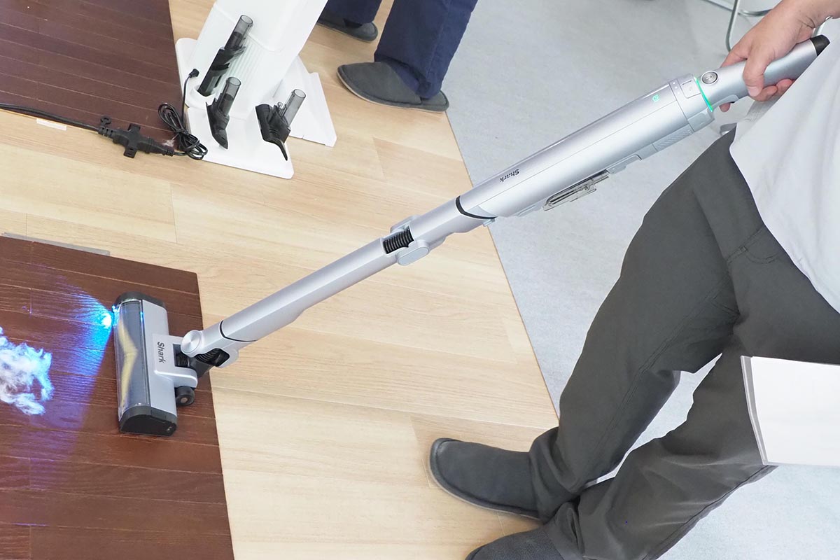 Shark EVOPOWER SYSTEM BOOST+の掃除機本体