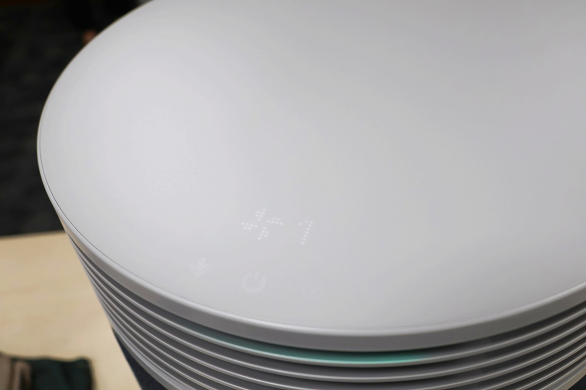 インジケーターは近づくまで見えない仕様で、生活感を極限まで抑えている