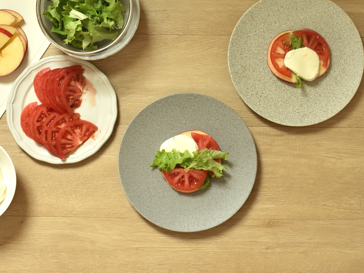 材料を重ねていきます