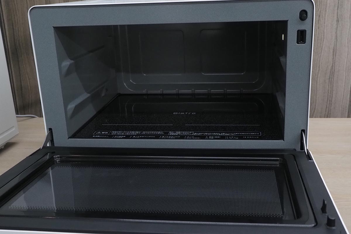 庫内はフラットで手入れもしやすい