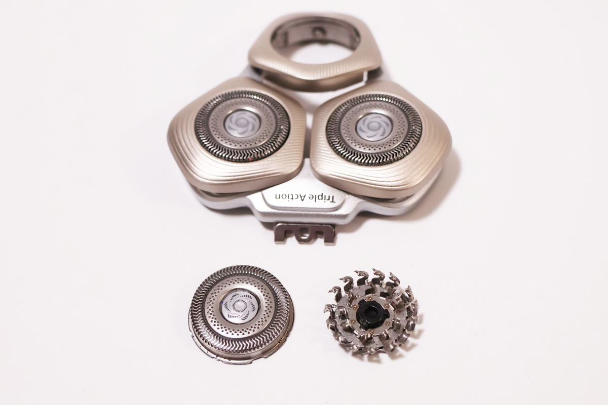 写真左から外刃、内刃