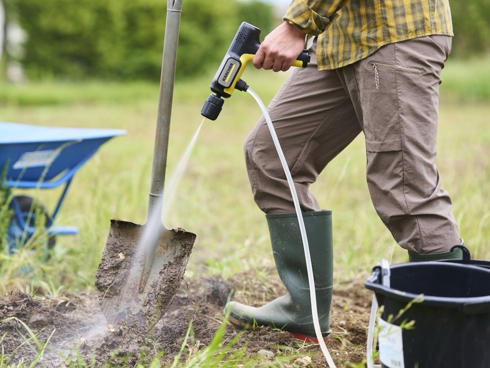 自吸用ホース(5m)が付属する