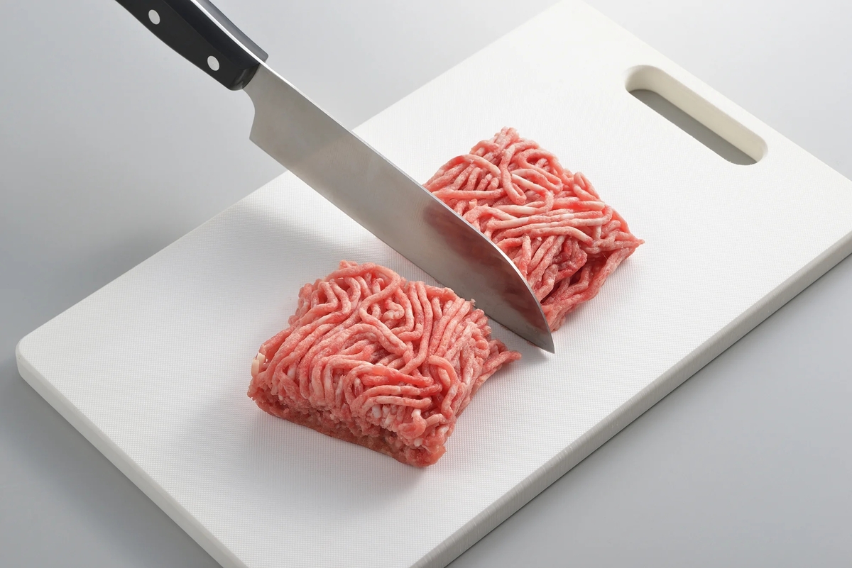 200Wの連続運転により表面が煮えすぎたり中心が硬いまま残ったりすることを防ぐ