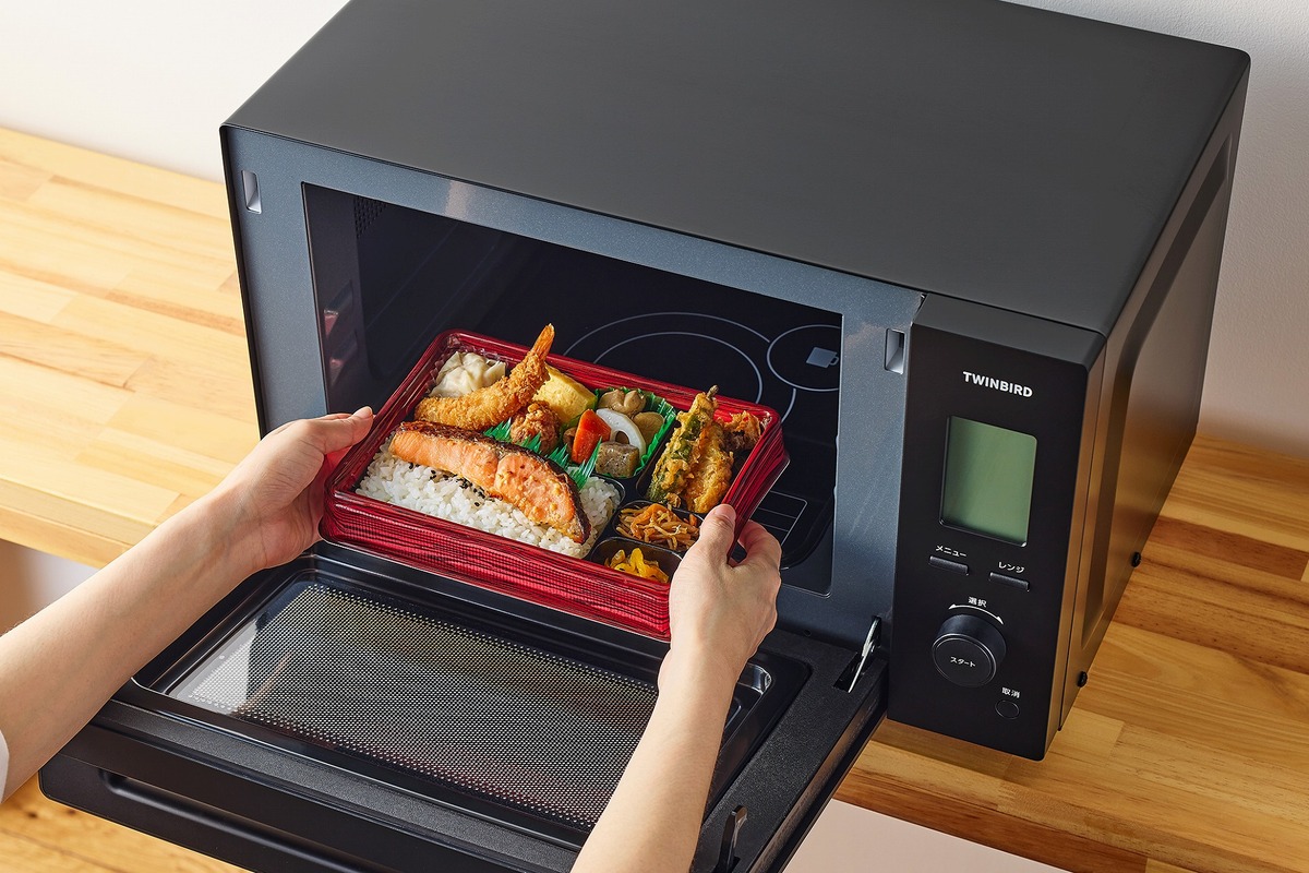 冷凍食品やお弁当を短時間で適温に仕上げられる