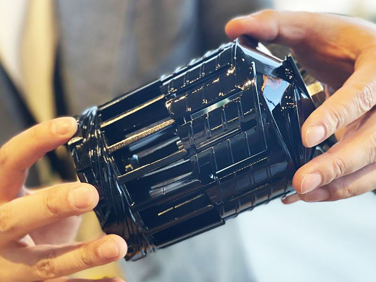 昨年発売された「H70ST」との違いはストレーナーで濾すのではなく、スクリューと複数のフィルターが一体化した新構造マルチスクリューを採用していること