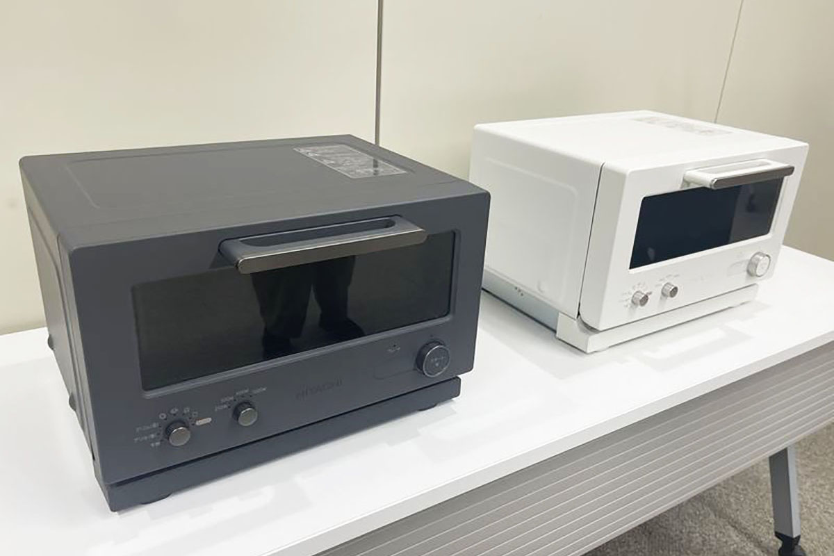 「2 in 1 トースターレンジ MRT-F100」。価格はオープン。市場想定価格は50,000円前後