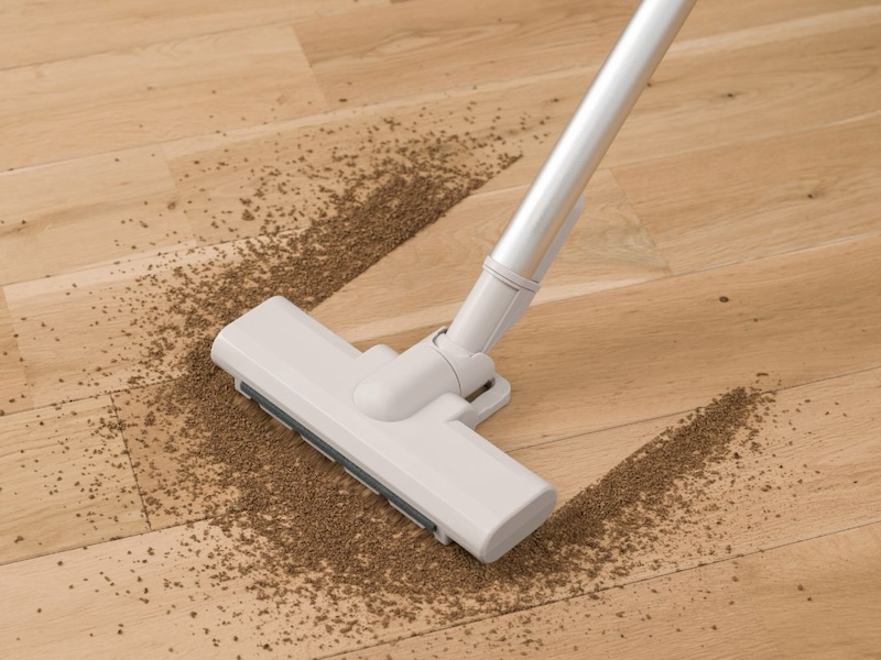 高回転ブラシレスモーターを搭載し、ゴミをパワフルに吸引