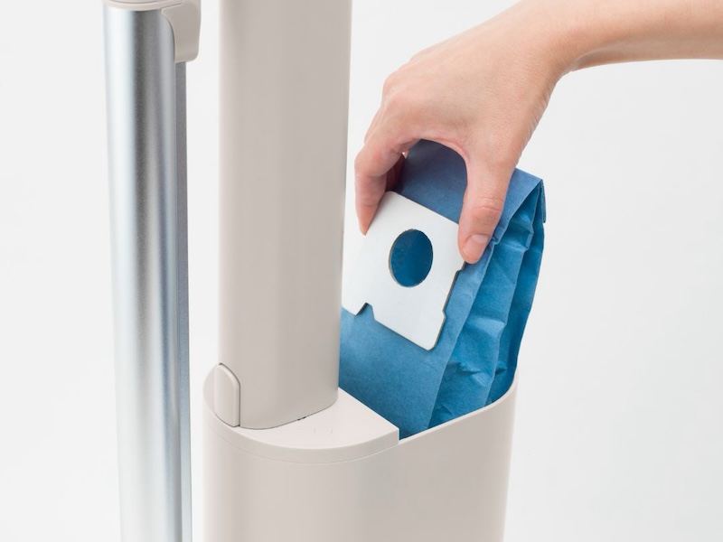 集塵ステーションは紙パック式のため、ゴミ捨て時にほこりやちりが舞い上がらない