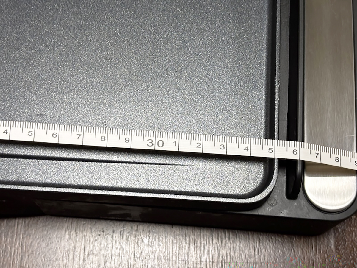 プレート部の幅は約35cm