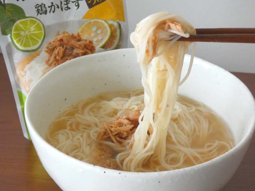 茹でたそうめんにかけるだけで、手軽においしい麺料理を楽しめる