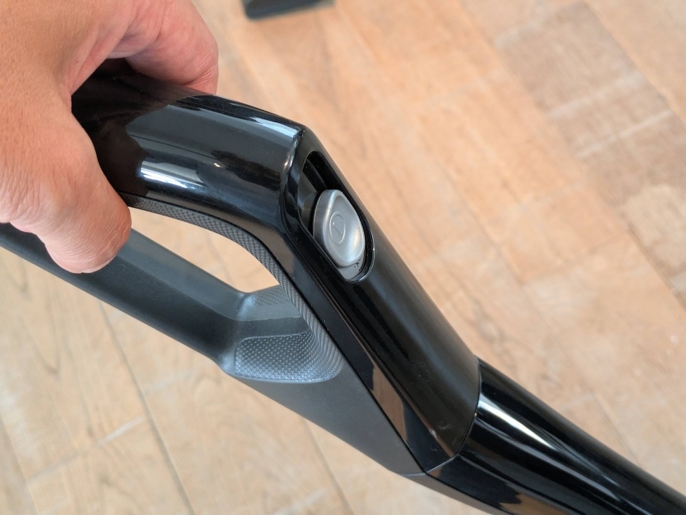 電源スイッチは手元あるため操作しやすい