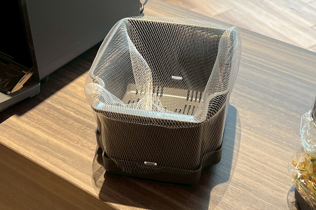 バスケット型容器。ネットをかぶせたまま乾燥もOK