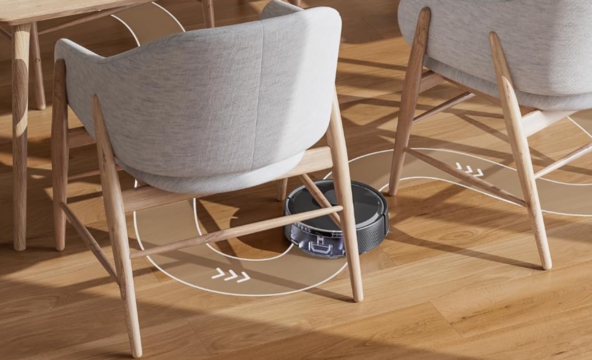 コンパクトな本体に加え、レーザーやセンサーを搭載し、スムーズに移動