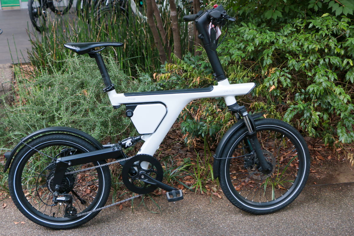 シルエットもスマートな「PX2」。重量は21.4kg。価格は348,000円。バッテリー容量は365Whで走行可能距離は約80kmです