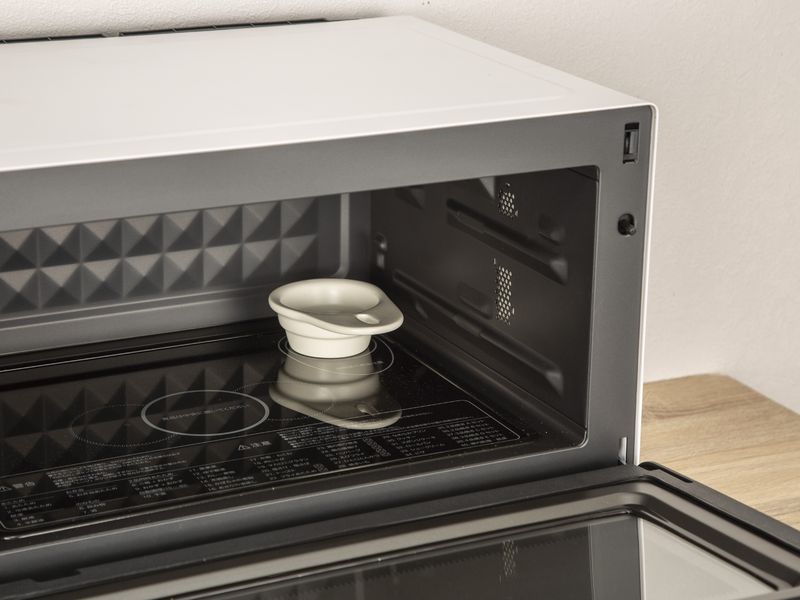 専用のスチーム容器を付属する