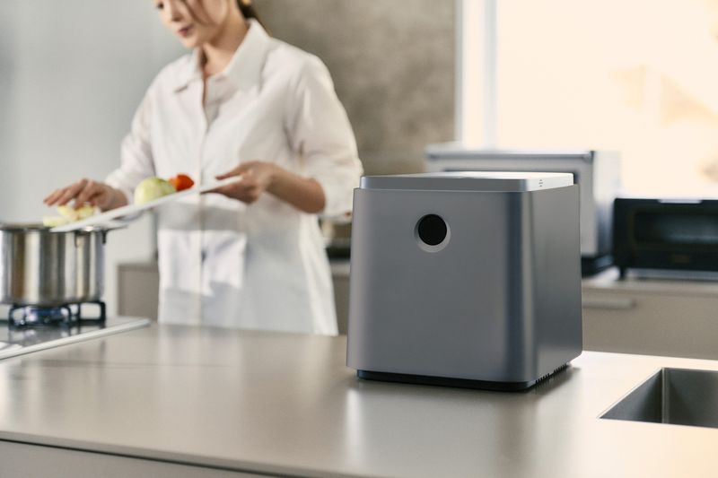 夜間の使用を想定し、静音性に配慮した