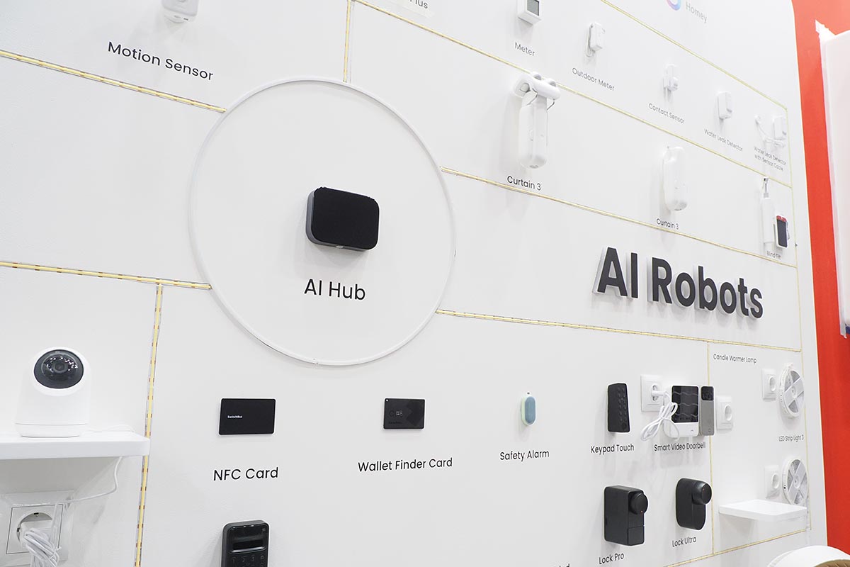 セキュリティカメラやスマート家電など様々な製品をつないで賢くコントロールしてくれる存在に