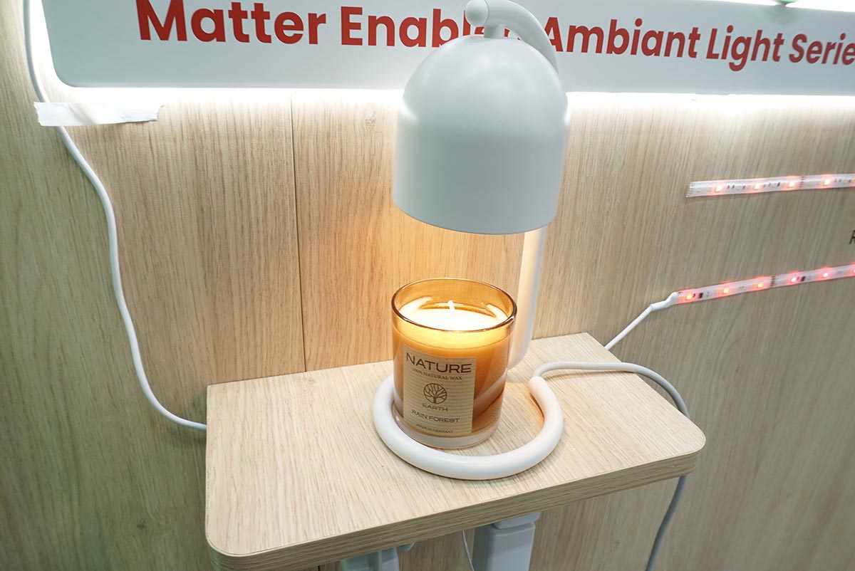 アロマキャンドルを温めるIoTガジェット。照明器具としても使えます