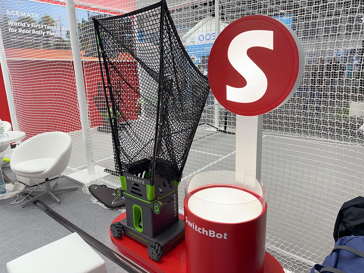 ACEMATEのブランドからBtoB向けに発売するテニスロボット