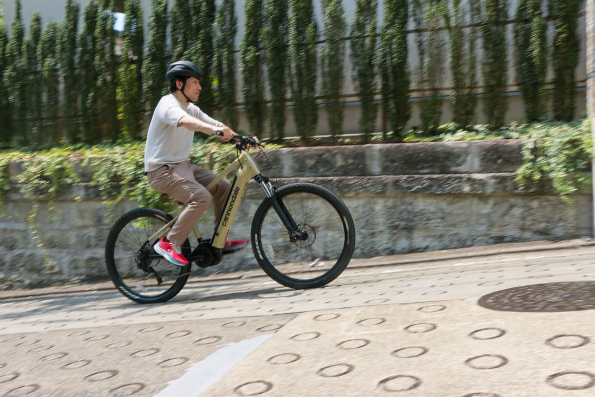 MTBは候補外でしたが、最後にe-bike Watch清水氏の私物であるキャノンデールのe-MTB<a href="https://www.cannondale.com/ja-jp/bikes/electric/e-mountain/trail-neo/trail-neo-4-c61553u" class="n" target="_blank">「Trail Neo(トレイルネオ)4」</a>にも乗せられていました(笑) が、ハードテイルMTBと街乗りの相性の良さに気付いた!?