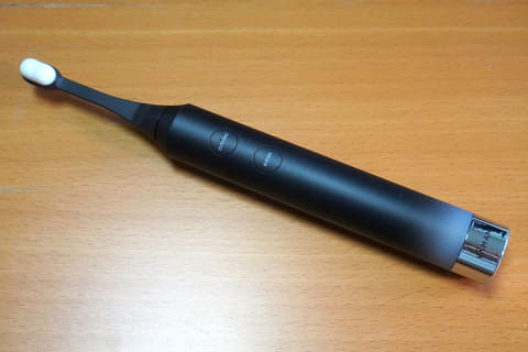 歯みがきすると美顔に? ヤーマンのEMSハブラシ使ったら表情が