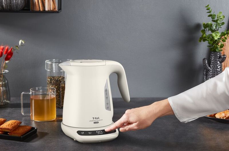 回収対象の「ジャスティン ロック コントロール 1.2L」