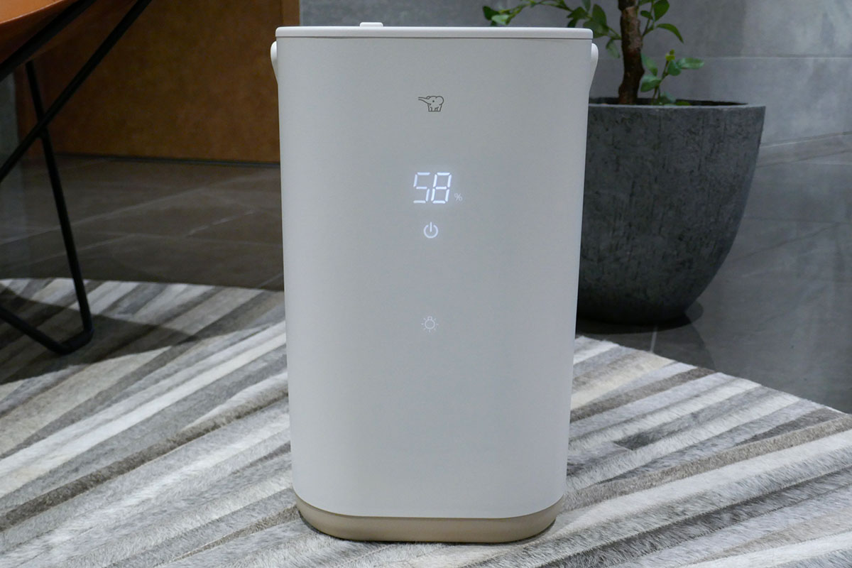 明るさや表示内容を絞った状態。一度に表示される情報が少なく、ノイズに感じにくい