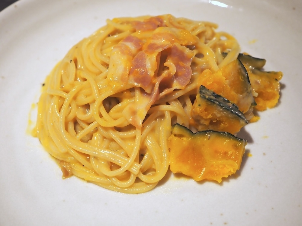 市販のカルボナーラのソースを混ぜ合わせてみた