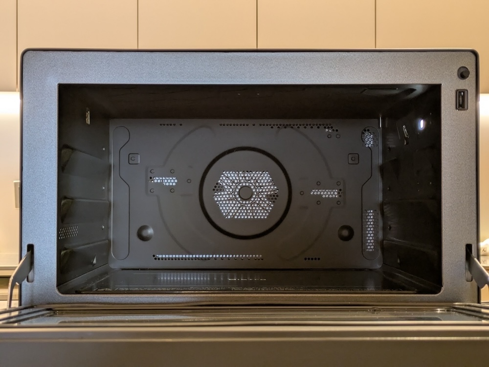 総庫内容量は30L