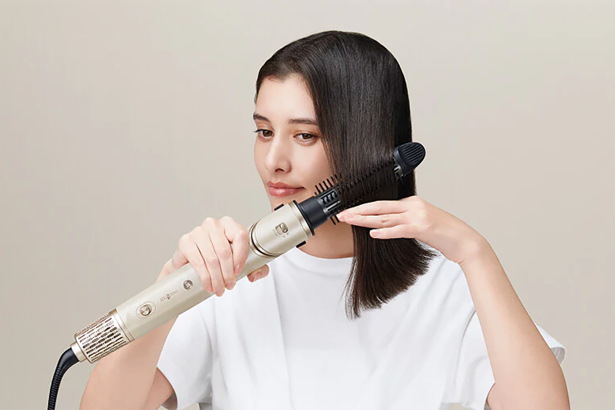 アタッチメントのスタイリングブラシを使えば多彩なアレンジが可能