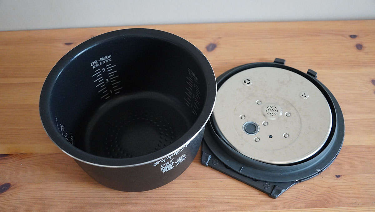 毎回お手入れが必要なのは内釜と内ふたの2点