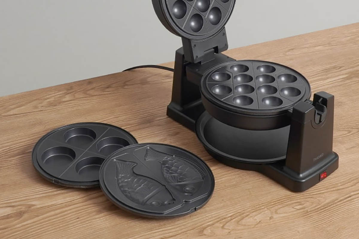 プレートは、たこ焼き(12個)、鯛焼き(2個)、大判焼き(4個)の3種類が付属