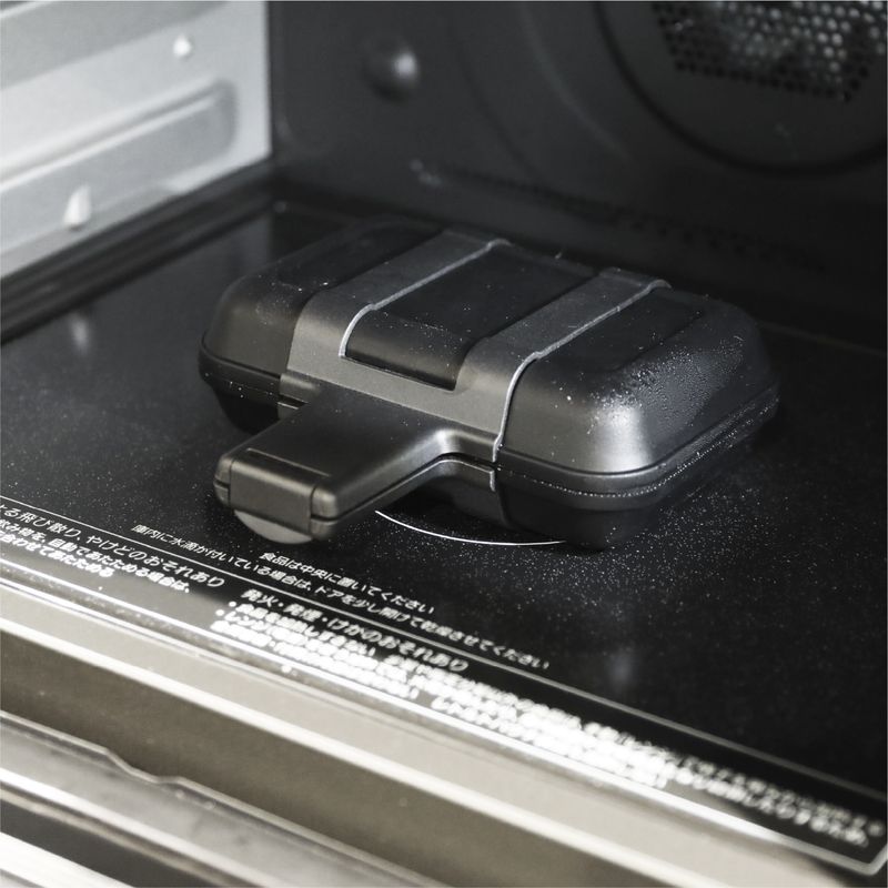 トースター不要で外はこんがり、中の具材はジューシーでとろける仕上がりに