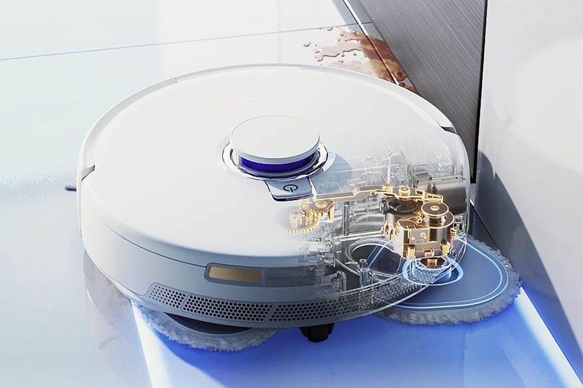 壁際までしっかり清掃。人の手でゴシゴシするように汚れを拭き取る