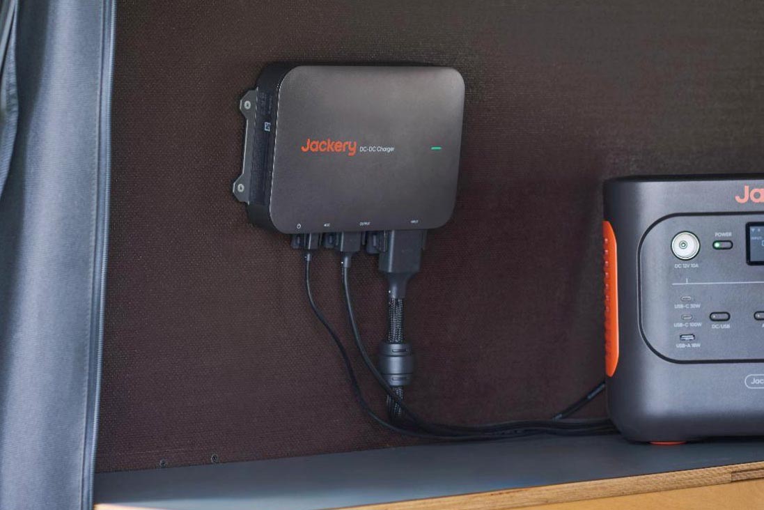 Jackery Drive Charger 600W