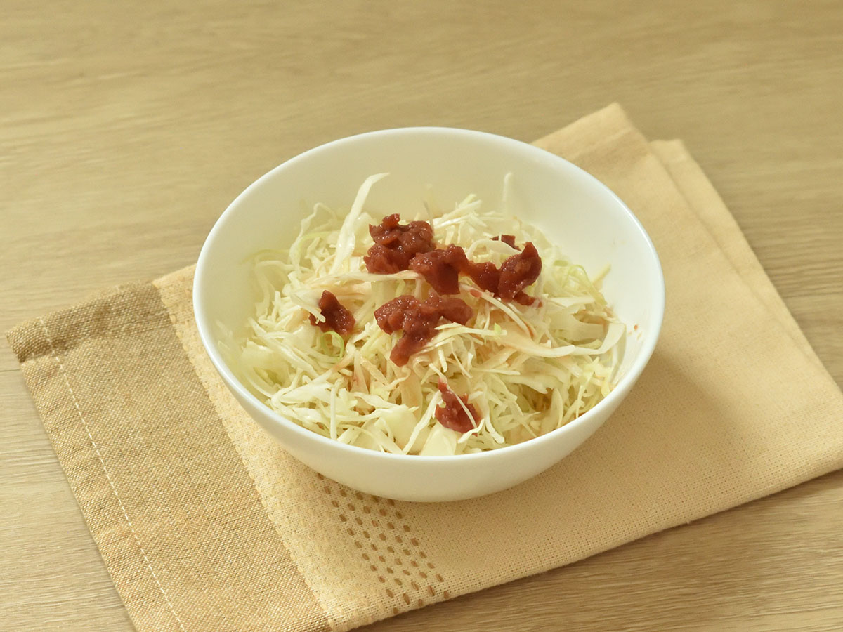 5種類の手作りドレッシングでたのしむカットキャベツのサラダです