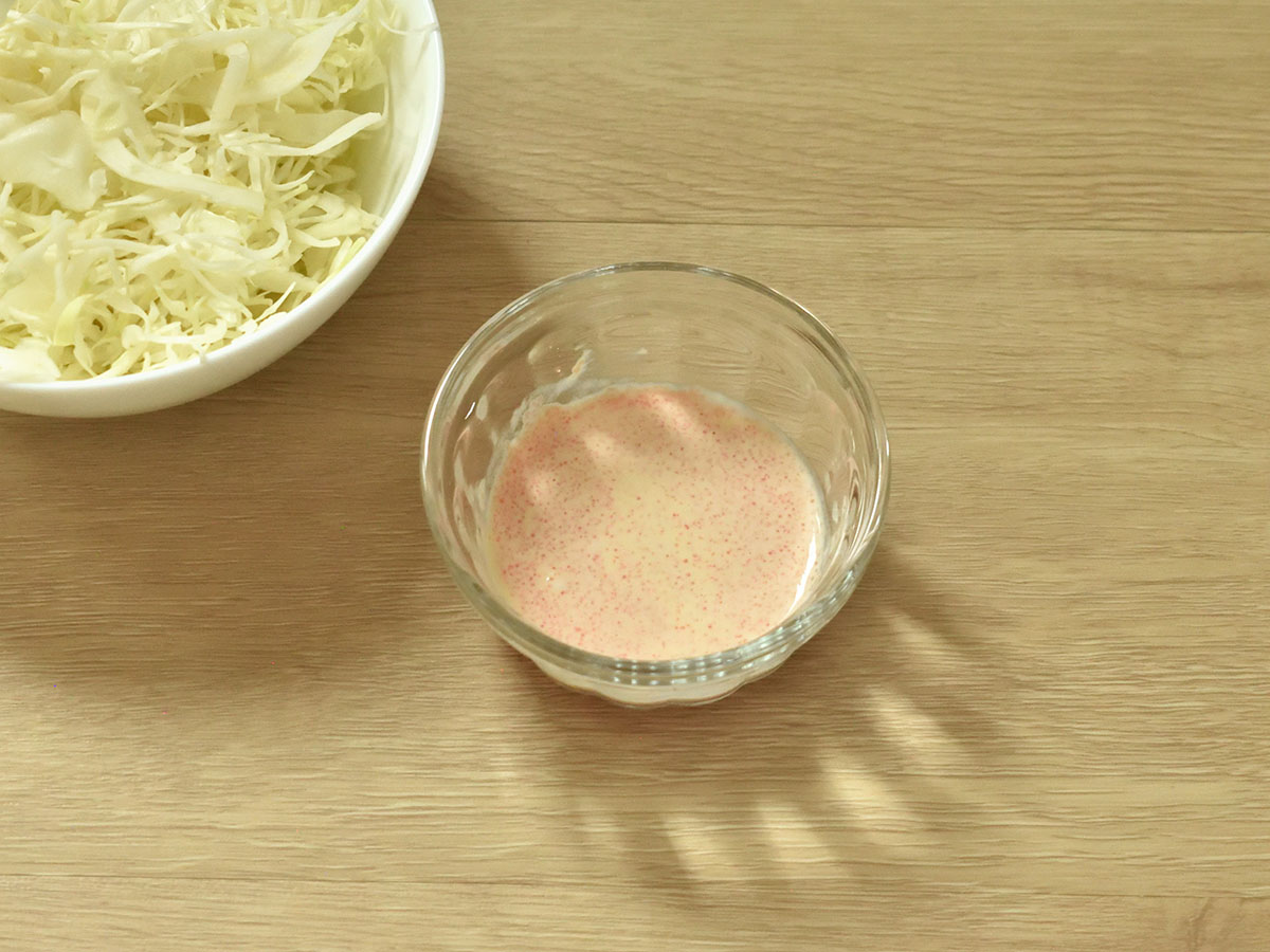 食パンにキャベツとタレを挟んでサンドイッチにするのも◎