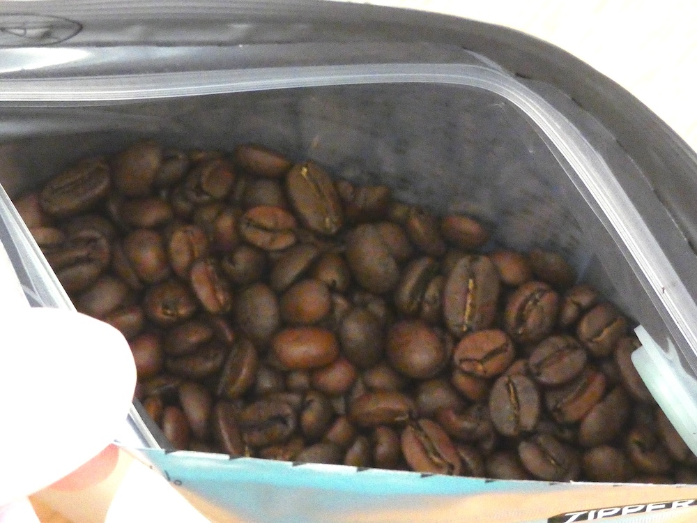 豆、粉、ドリップバッグタイプがある