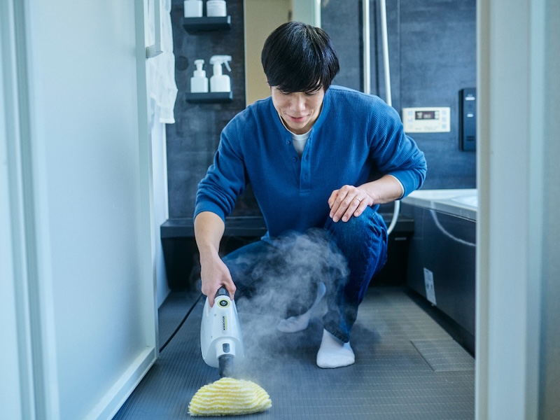 約100℃の高温スチームで、放置して固まった汚れやぬめり等を浮かし、剥がし、溶かす