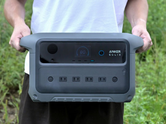 軽量コンパクトで持ち運びやすい