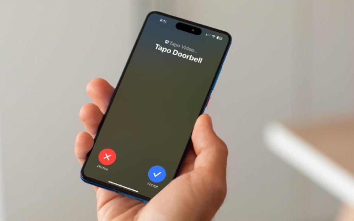 スマホで応対できるドアホンコール機能。専用アプリを開く必要もない