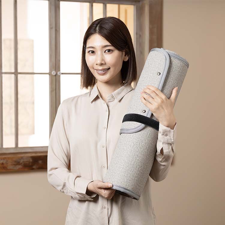 使用後は丸めてコンパクトに収納できる