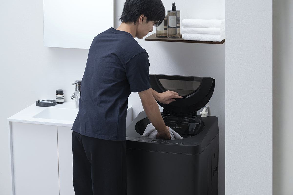 手前が低い設計で洗濯物を取り出しやすい