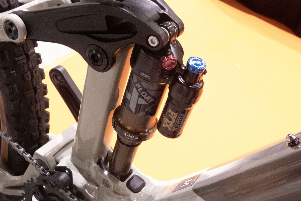 リアサスペンション