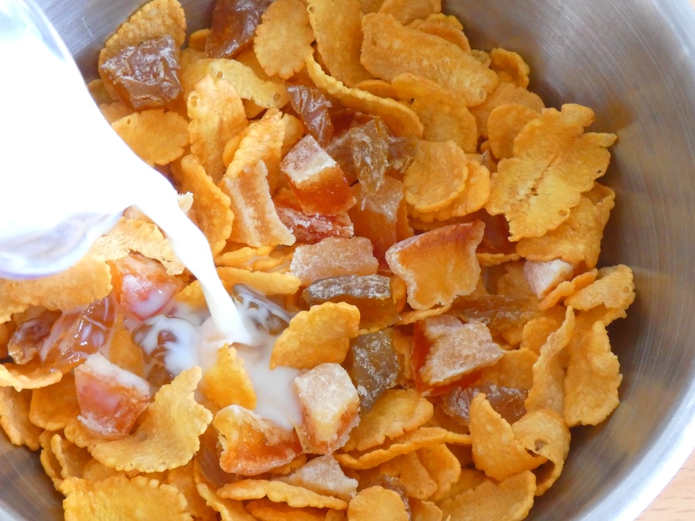 シリアルに混ぜるときは細かく刻んで入れると食べやすい