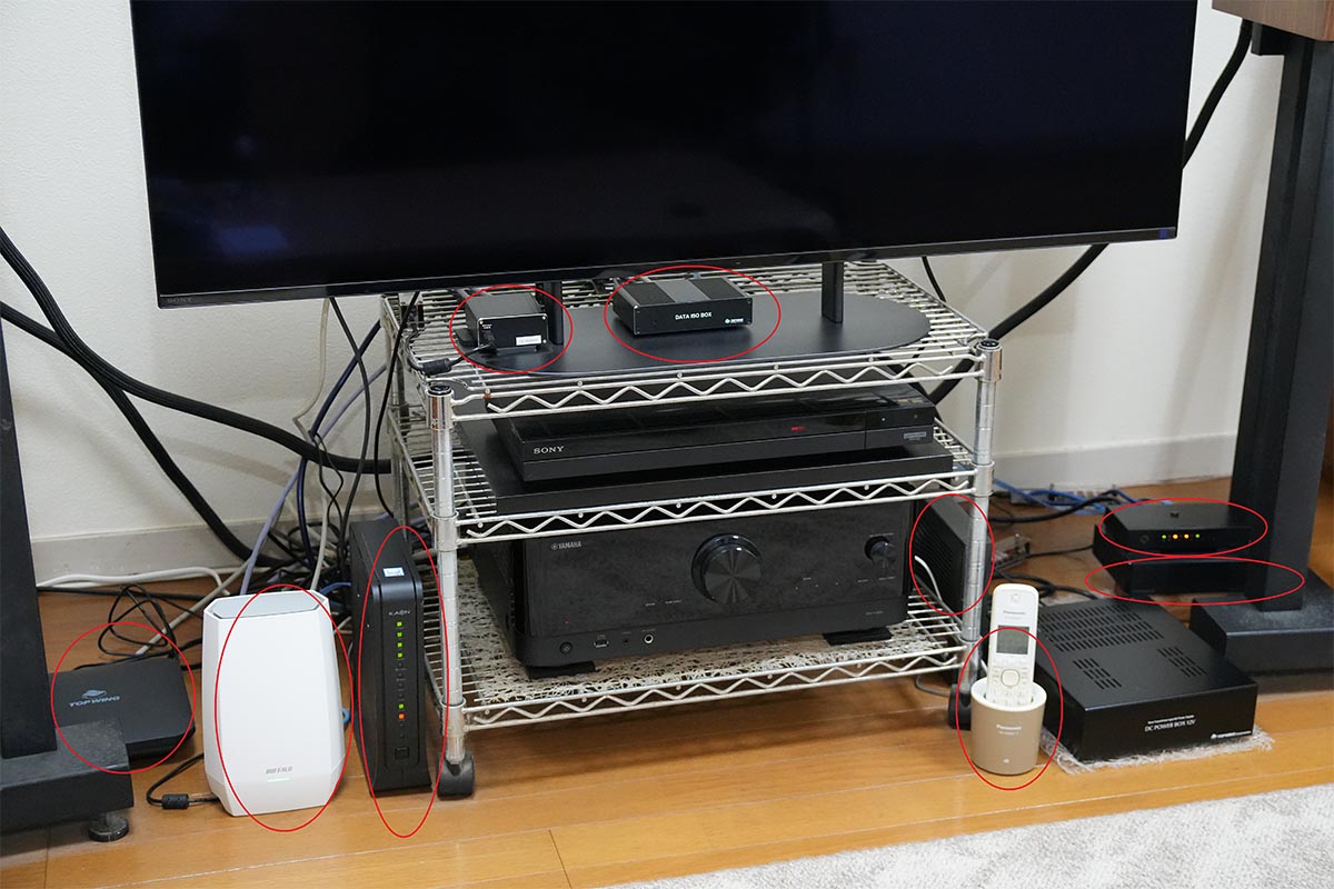 Wi-Fiルーターなどが置いてある場所